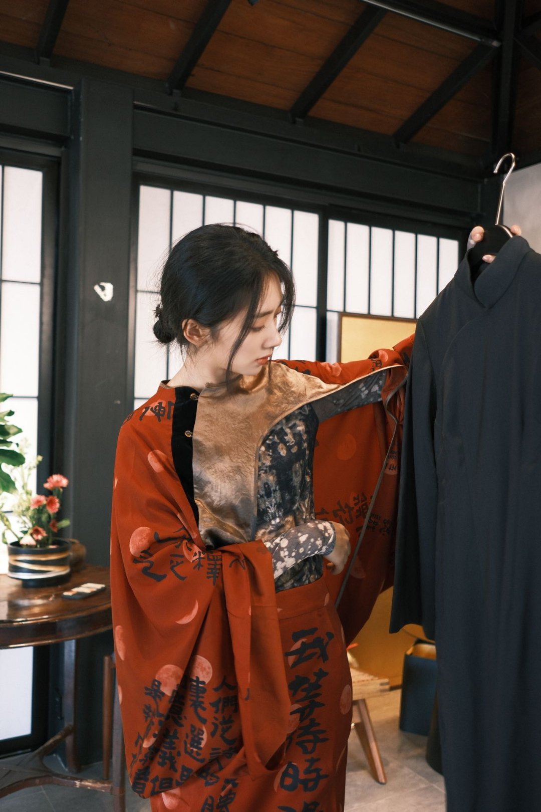 #王影璐可静可酷#王影璐到底还有多少惊喜是我们不知道的，看到她这种新中式的风格好