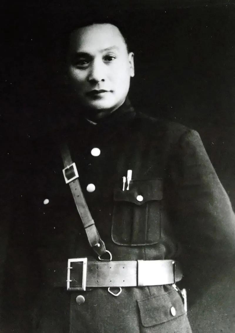 1949年，毛人凤拿出了一份400多人的枪决名单让卢汉签字，卢汉看完后果断拒绝，