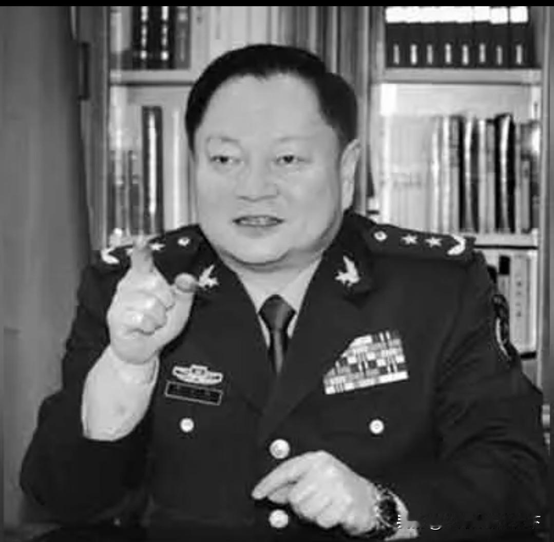 #张又侠刘振立被查 解放军报重磅发声#
反腐倡廉，党中央是认真的[赞]力度之大，