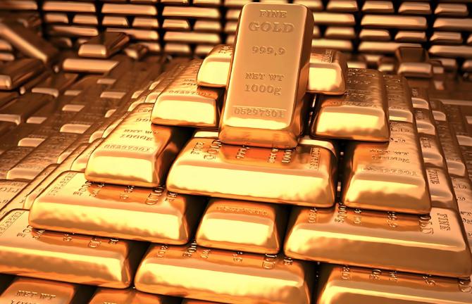 大跳水！黄金一度跌至4503.47美元。2026年3月19日晚间，现货黄金价格出