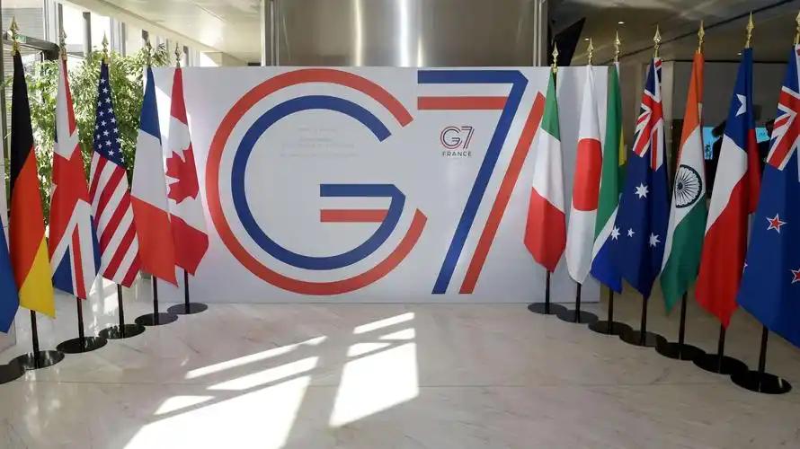 G7峰会场外日内瓦的乱，戳破了永久中立国的生存真相，这次G7峰会本身就很特殊，峰