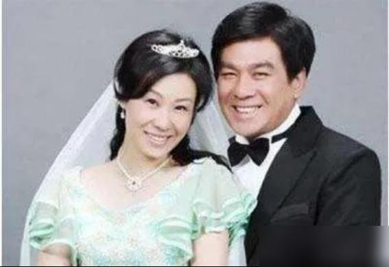 什么叫贤内助？范旭霞这故事让我有点不是滋味。
实力派演员为爱退圈，竟还藏了手惊