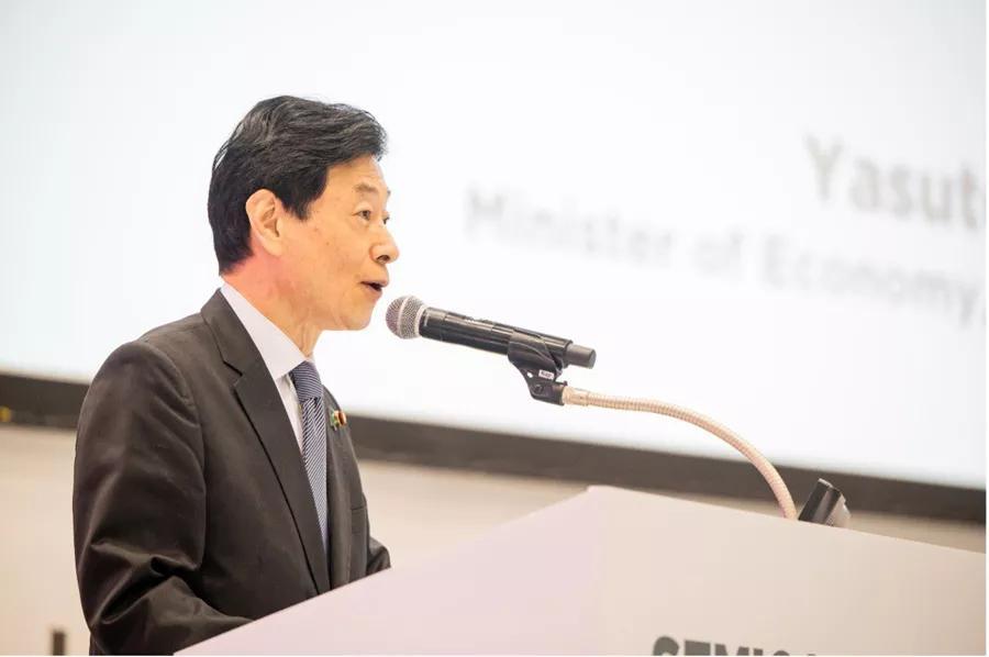 [玫瑰]中日历史性一幕发生，日媒叫嚣:高市早苗手上有对付中国的王牌！
 
最近一