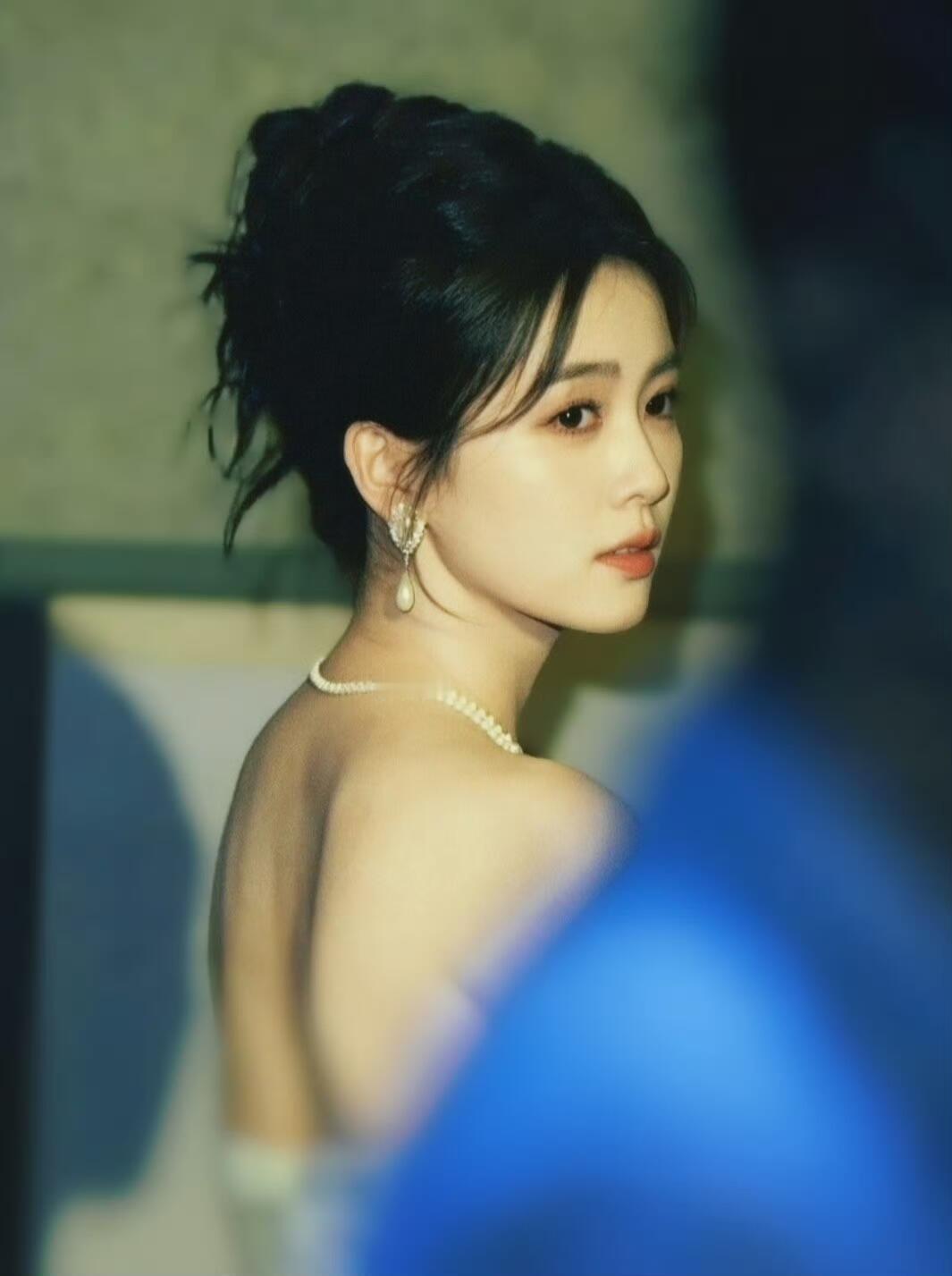 女神顶美侧颜[苦涩] ​​​