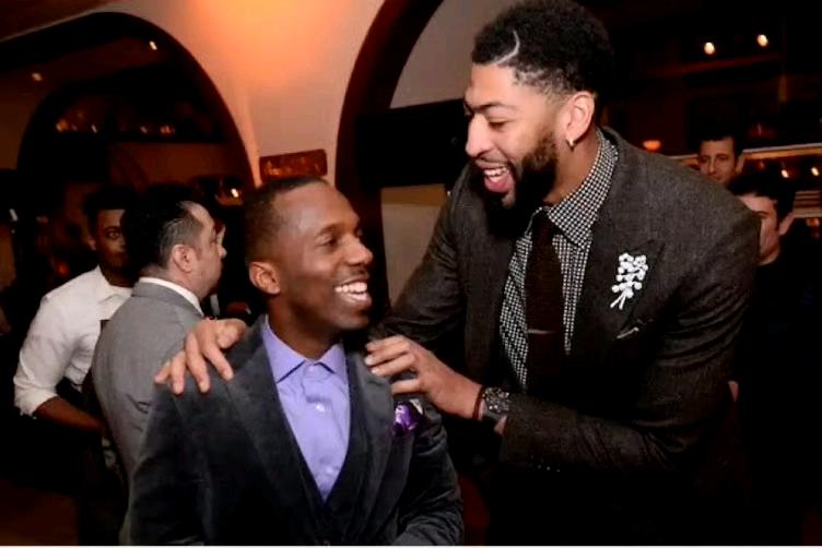 以下三件事，哪些会变成事实？
浓眉经纪人里奇-保罗希望独行侠在交易截止日期前将浓