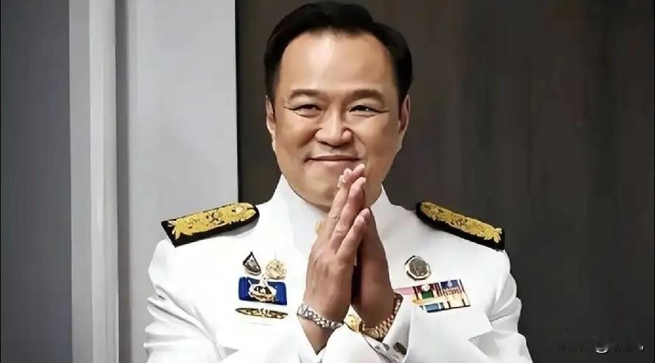 快讯，
泰国总理突然宣布了！
​2025年12月4日，泰国总理阿努廷一纸命令，宣