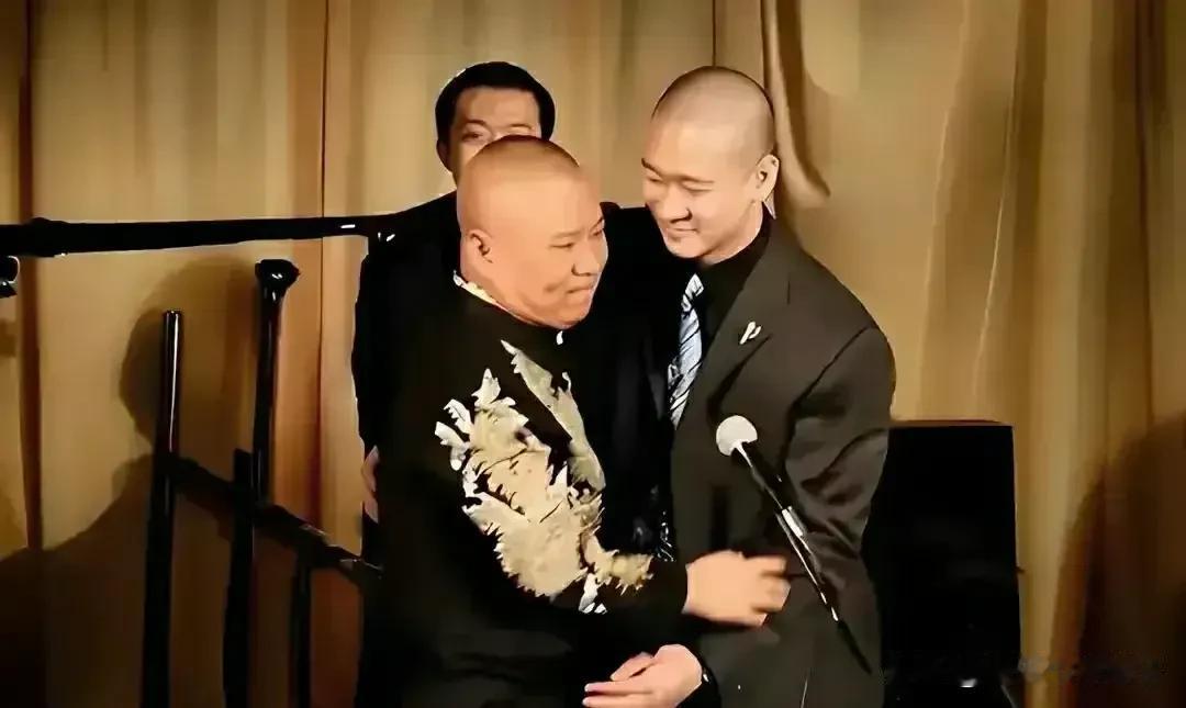 大胆猜测！
郭德纲和曹云金，有一天有可能会握手言和……
8月6日，曹云金上了热搜