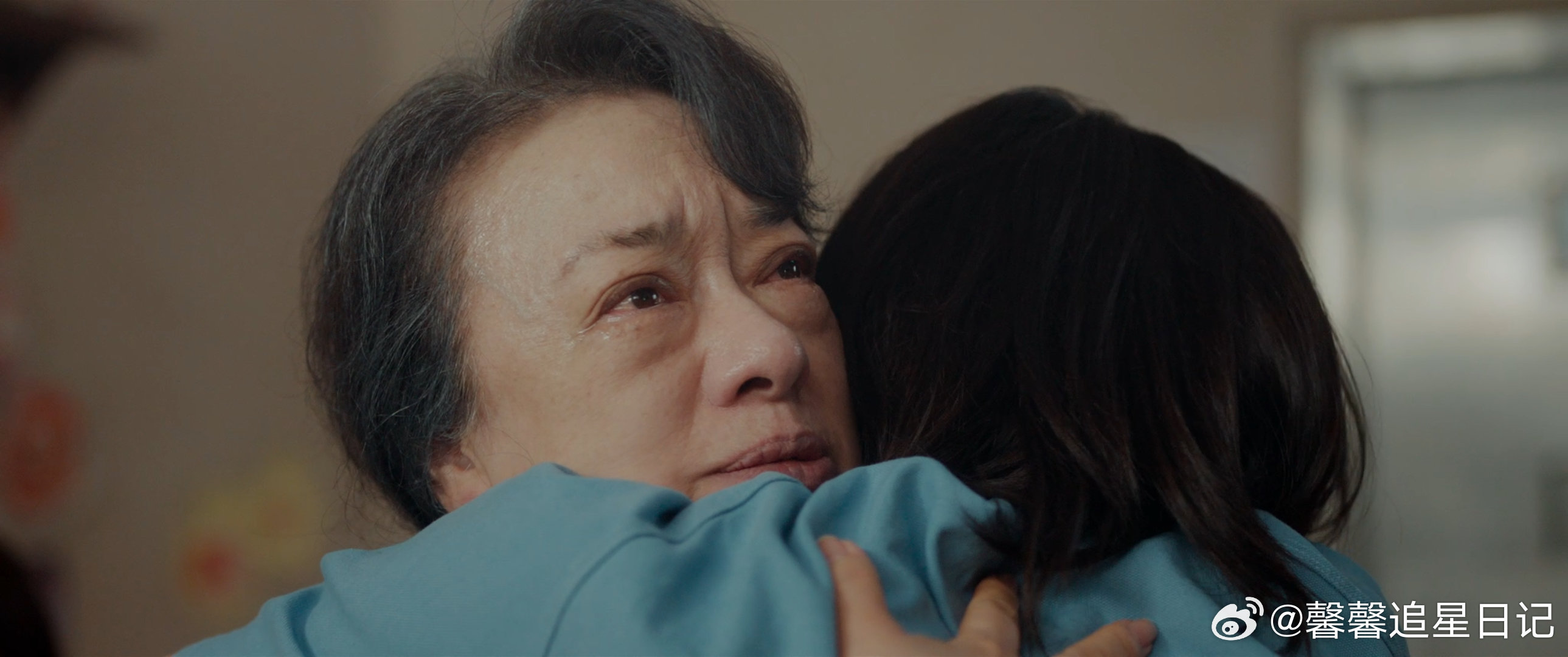 阳光女子合唱团好哭阳光女子合唱团好哭的女子群像影片刻画带着伤痕与过往的真实女性，