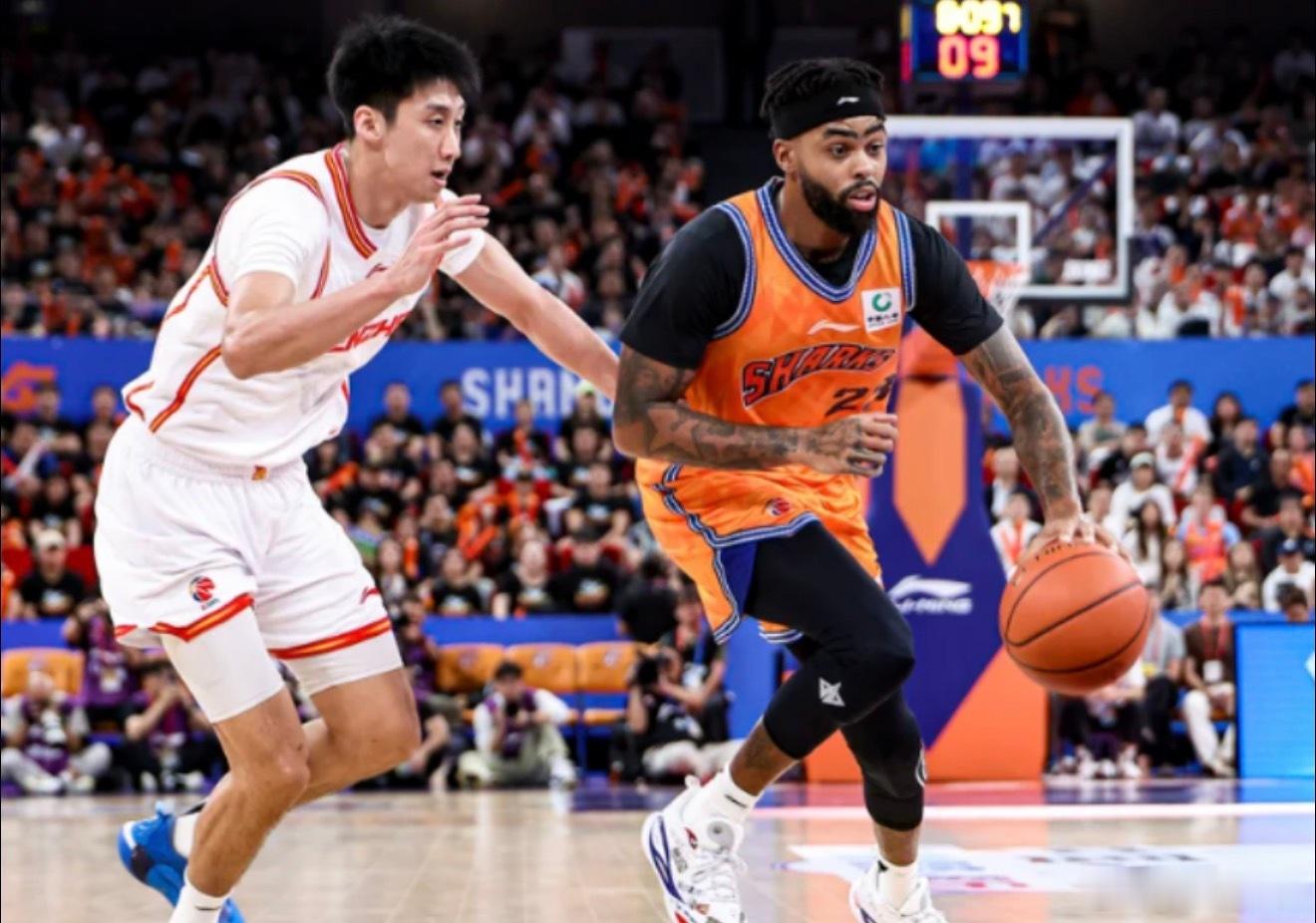 CBA揭幕战：上海34分大胜深圳 拉塞尔首秀21+4+5王哲林14+18。北京时