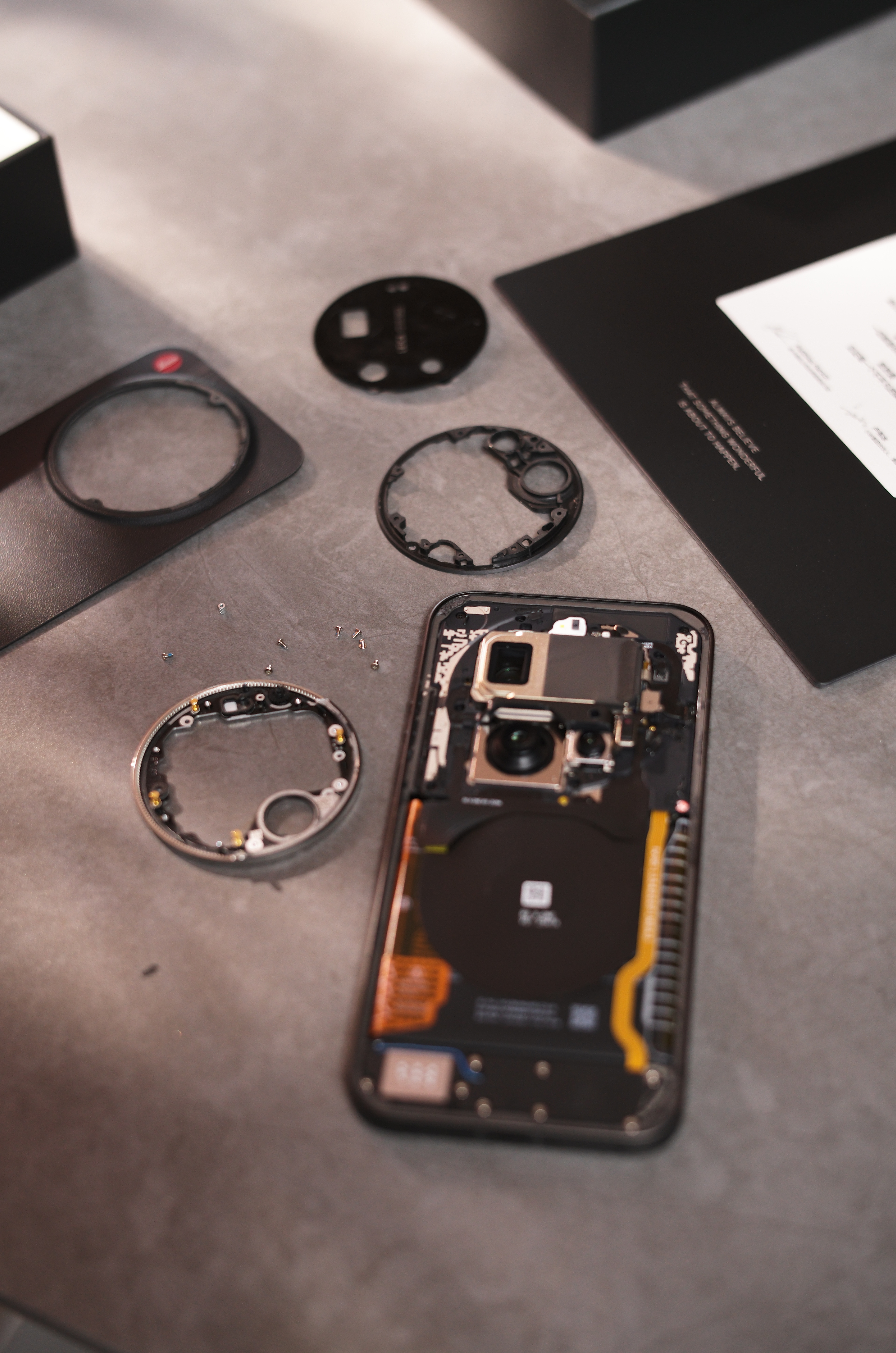 大声告诉我，六子吃了几碗粉？17U徕卡版有没有齿轮？嗯？说话！