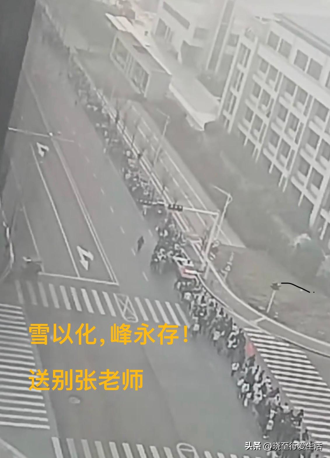 第一次！据当地朋友说，之前从未看见过殡仪馆前排起这么长队伍，绵延数公里！

凌晨