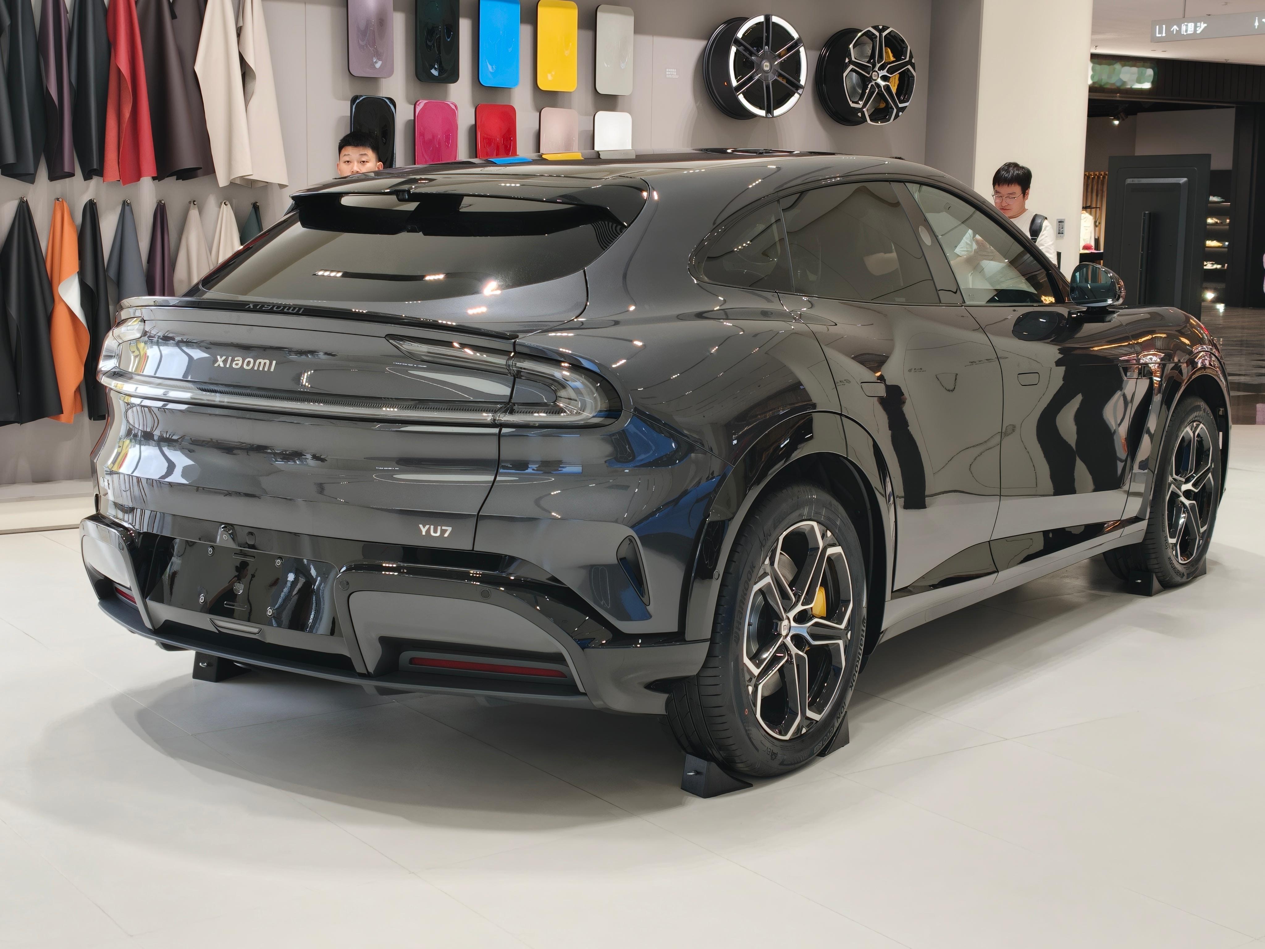 小米YU7 GT定档5月21日发布昨天还在店里看到了实车感觉很不错