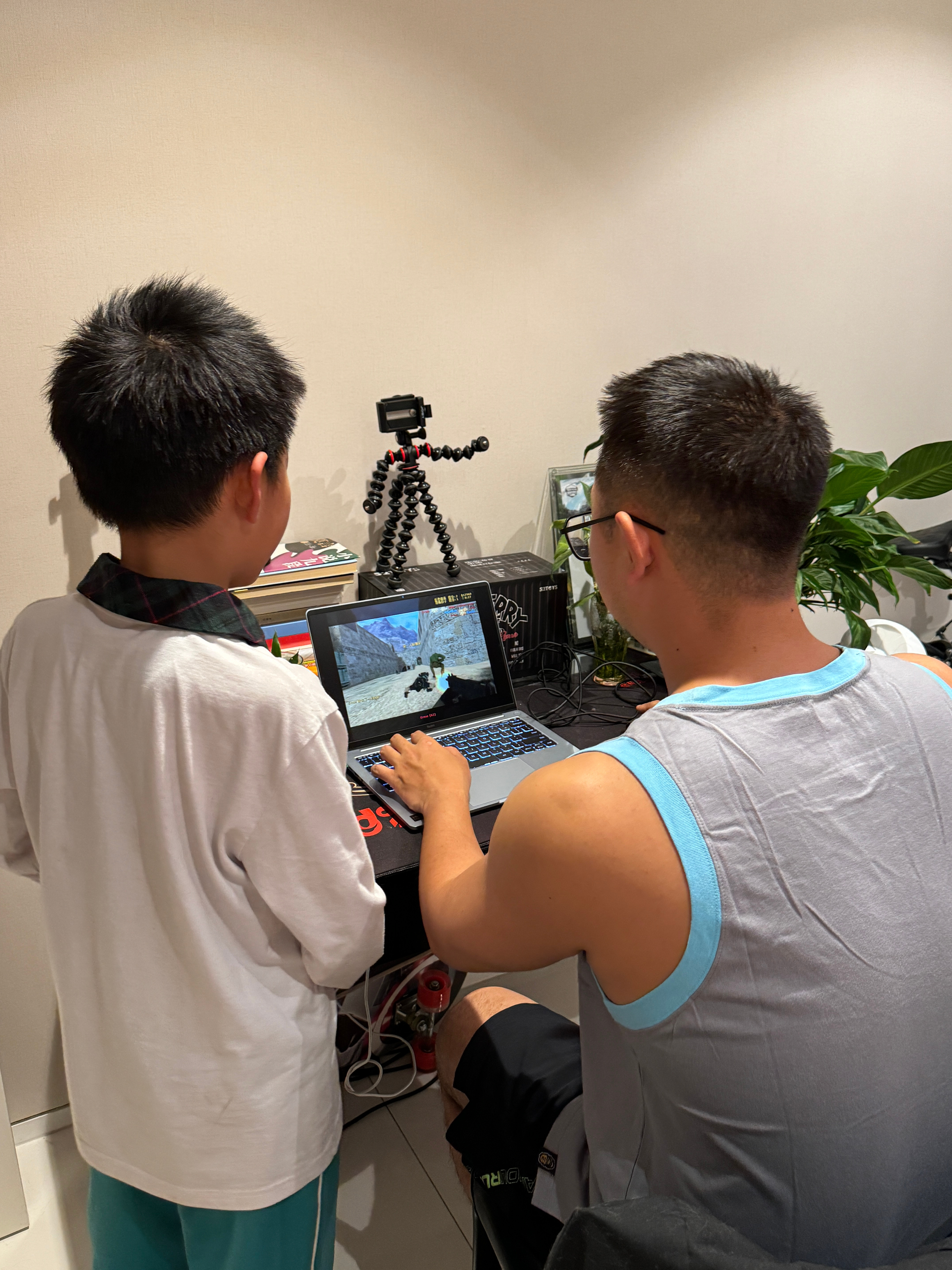 五一最应该做的事情是什么？拿出我的 Redmi 大干一场 CS1.6，并随机种草