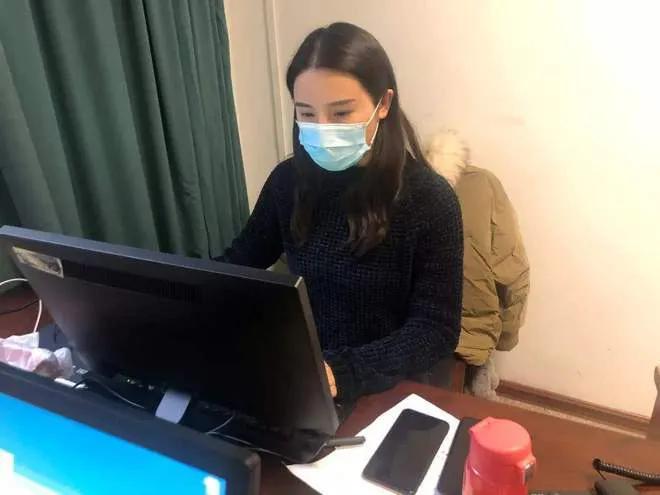 有个铁饭碗体制内的媳妇 是什么感受？







说起我那在体制内工作的媳妇，
