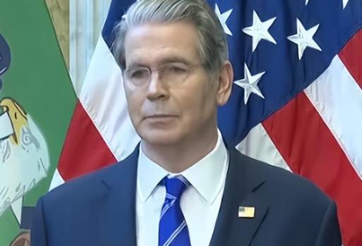 中方反制见效！美国财政部长当场叫嚣：“中国再不卖稀土，我就把几十万留学生全赶回去