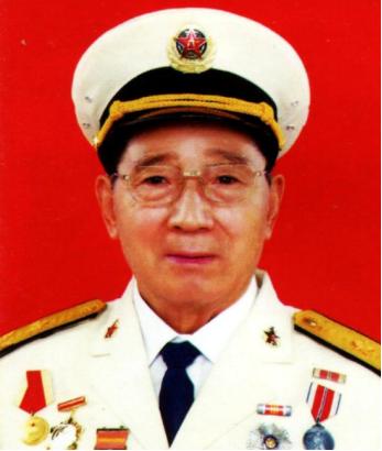 1952年，一名落单的志愿军飞行员被4架美国战机包围，经过一番搏杀后成功击落敌长
