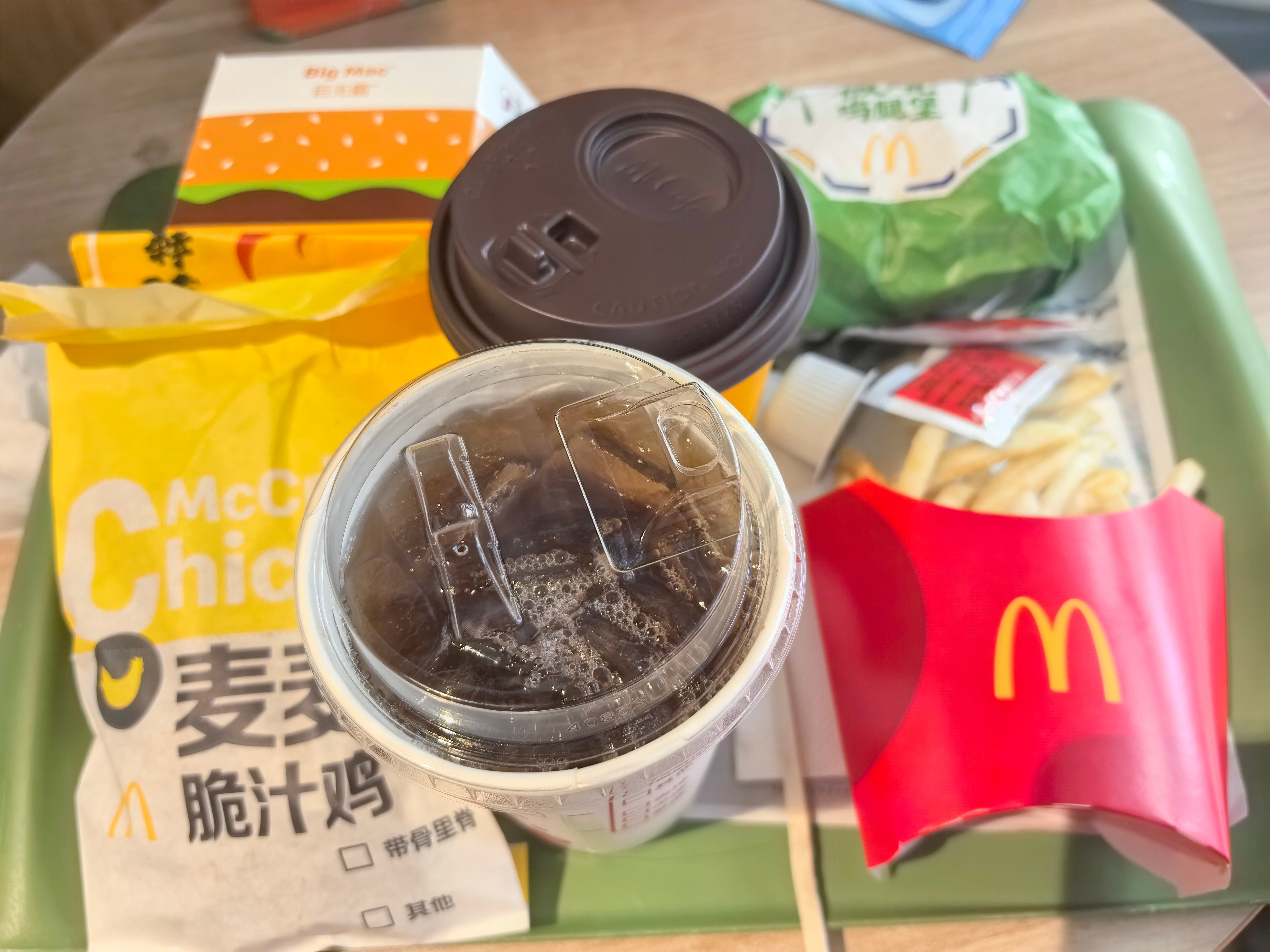 周末时光！又是和儿子出来逛逛吃吃的一天～逛是主要目的，吃就随意一点吧！ 