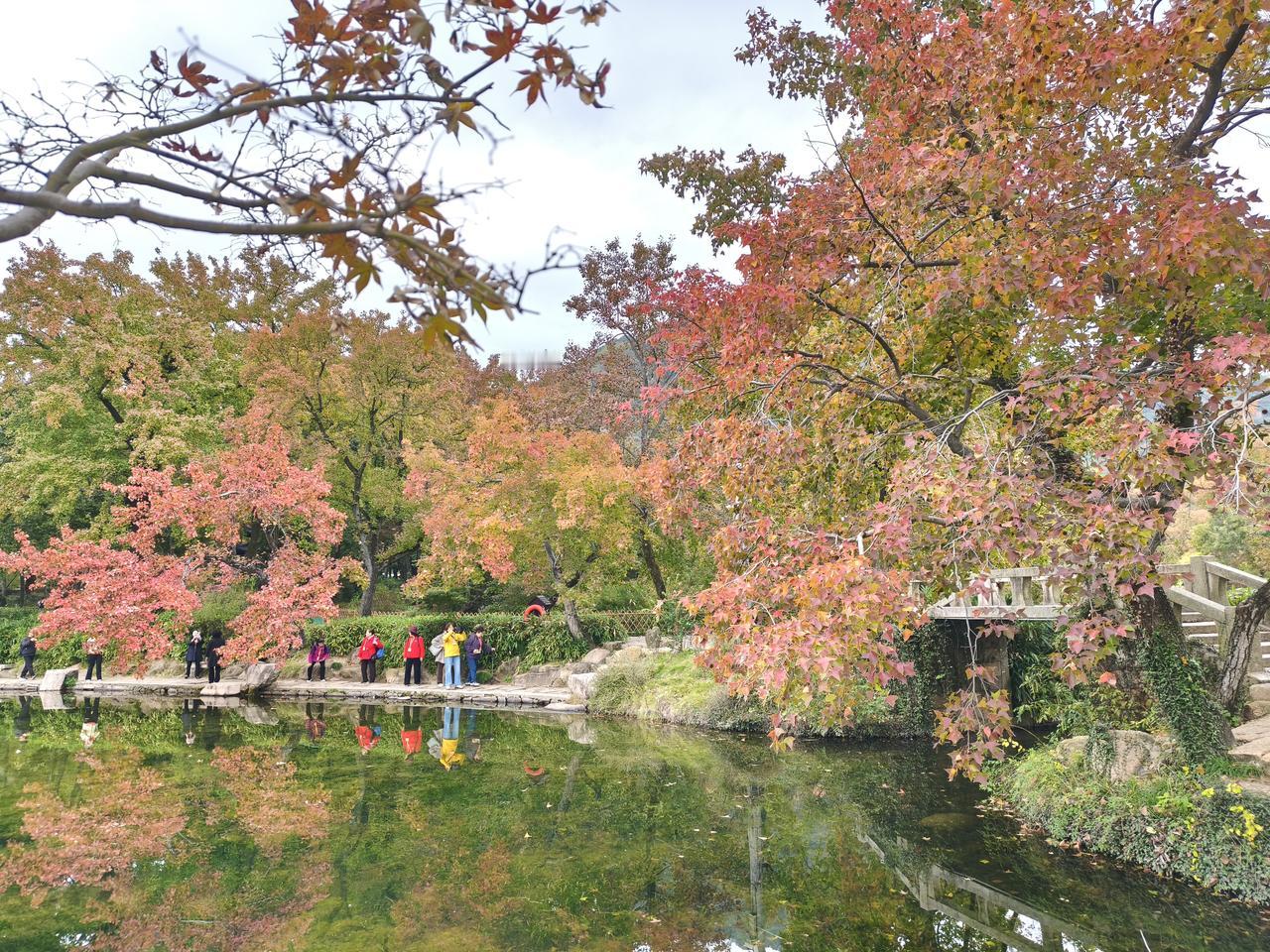 若年过八旬，已属高龄之列，这是极少数人的专利，不可复制且无先例可循。
其一，寿命