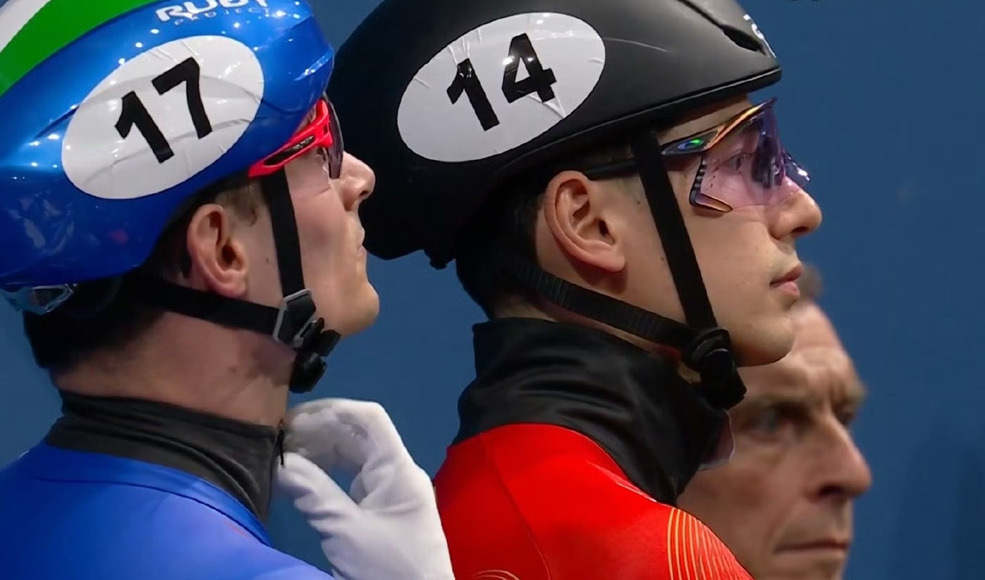 刘少昂孙龙进1500米决赛冬奥短道速滑男子1500米半决赛，刘少昂、孙龙晋级A组