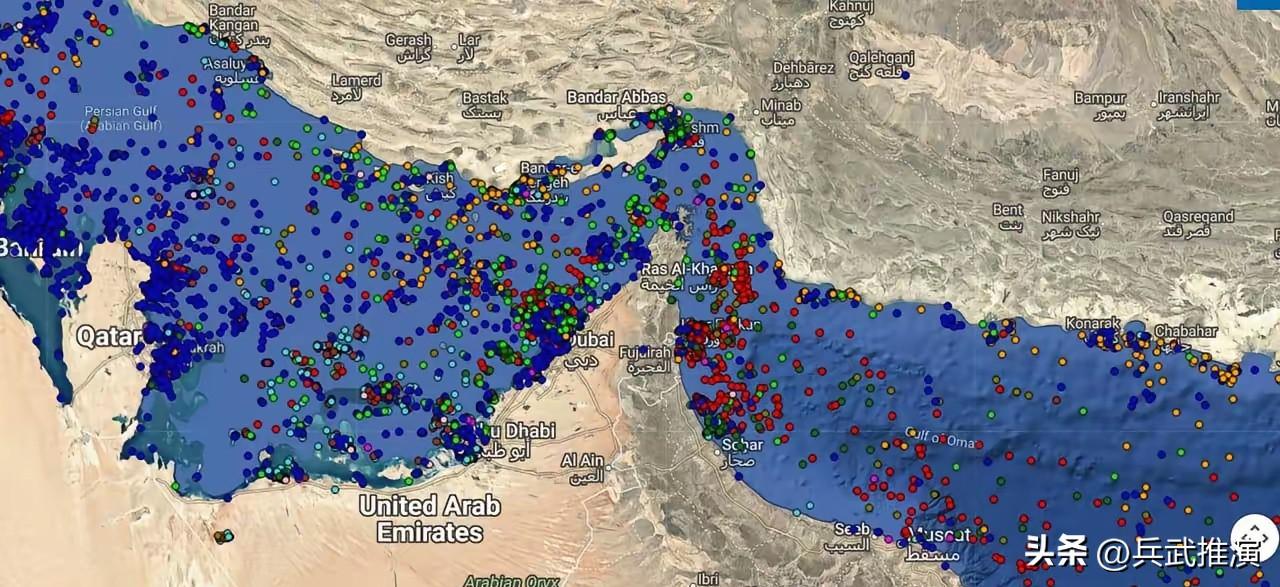 这回玩大的了

伊朗直接下死命令，所有船只不准过霍尔木兹海峡。
这条航道已经被实