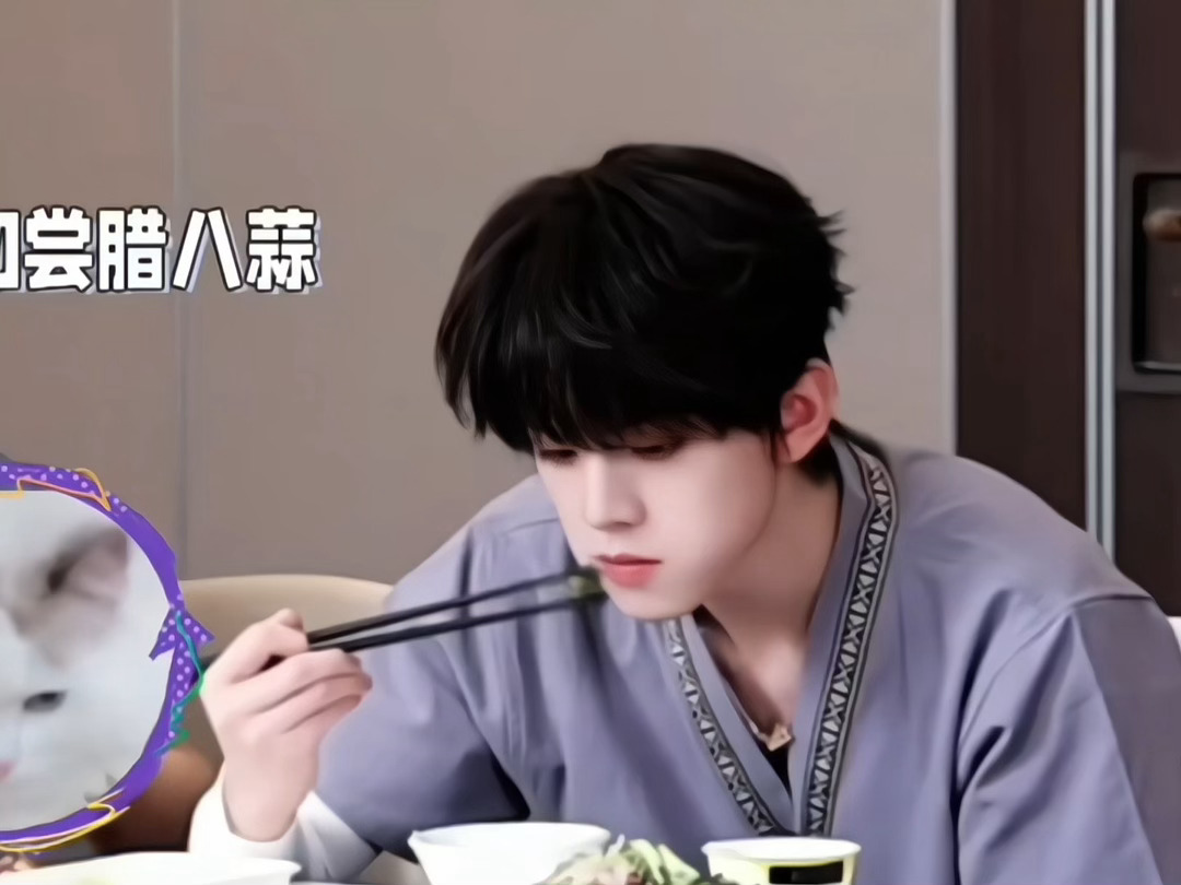你们真的忍心让这么可爱，这么漂亮，这么水灵，这么招人稀罕的妹宝去当什么所谓的1吗