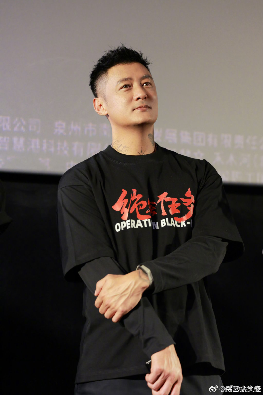 余文乐瘦了五公斤 余文乐赛级减脂人不愧是赛级减脂人！余文乐日常吃饭热水去油，在披