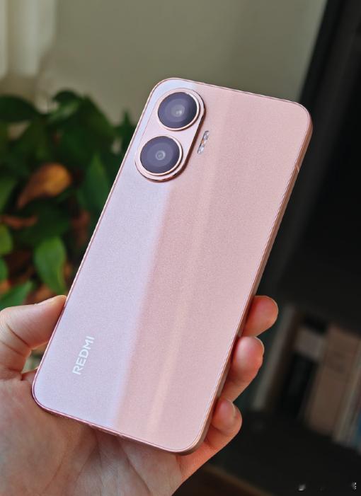 REDMI Turbo4 Pro新出的粉金色大家感觉怎么样？我是觉得挺好看，早出