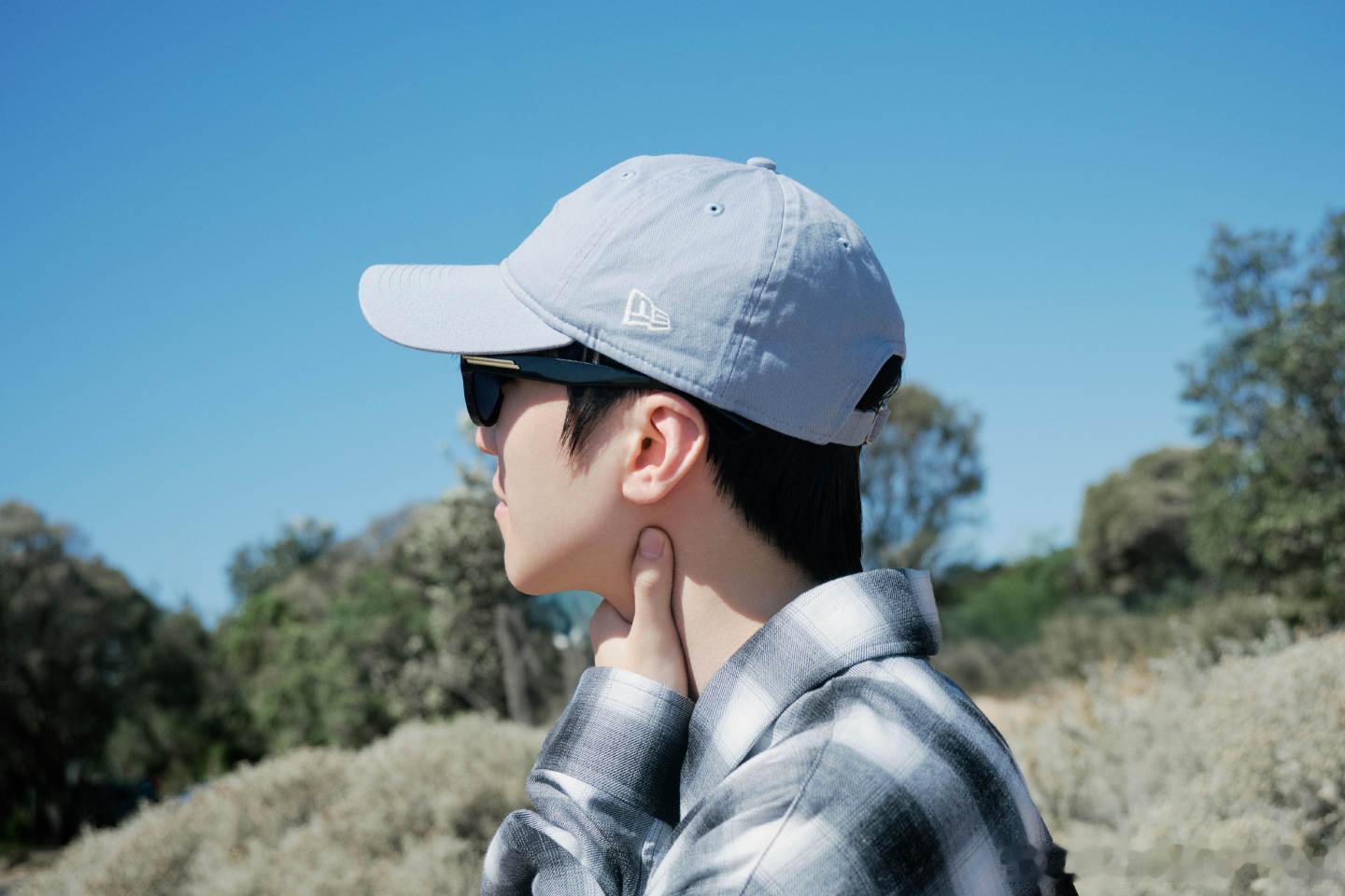 王俊凯开工海边花絮好 