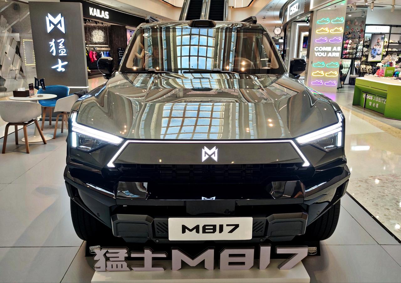 全新《猛士M817》军工底色
   2026年6月27日，全新猛士M817于武汉