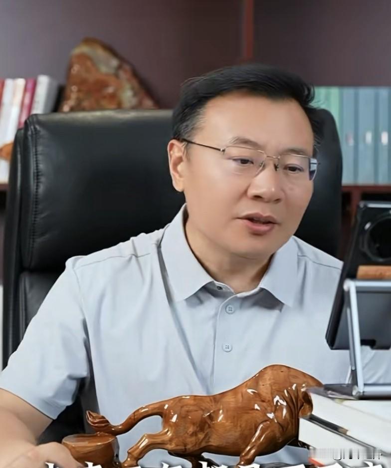 任泽平硅谷实地调研：AI不是风口是海啸，十年产业变革机遇刚起步
 
不少人盯着短