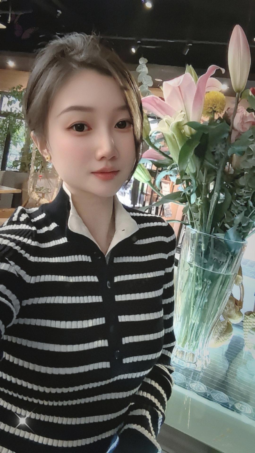 🤎 祝我们拥有快乐的情绪和永远不褪色的热爱🤗