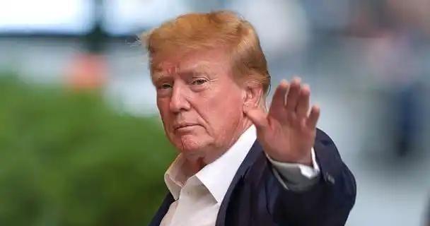 特朗普当了两回总统，终于发现一个问题：只要不跟中国对着干，美国就还是超级大国。距