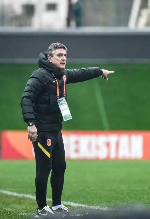 安东尼奥展望U23决赛先降降温哈国足u23能够跻身决赛已经事出偶然，所以决赛对阵