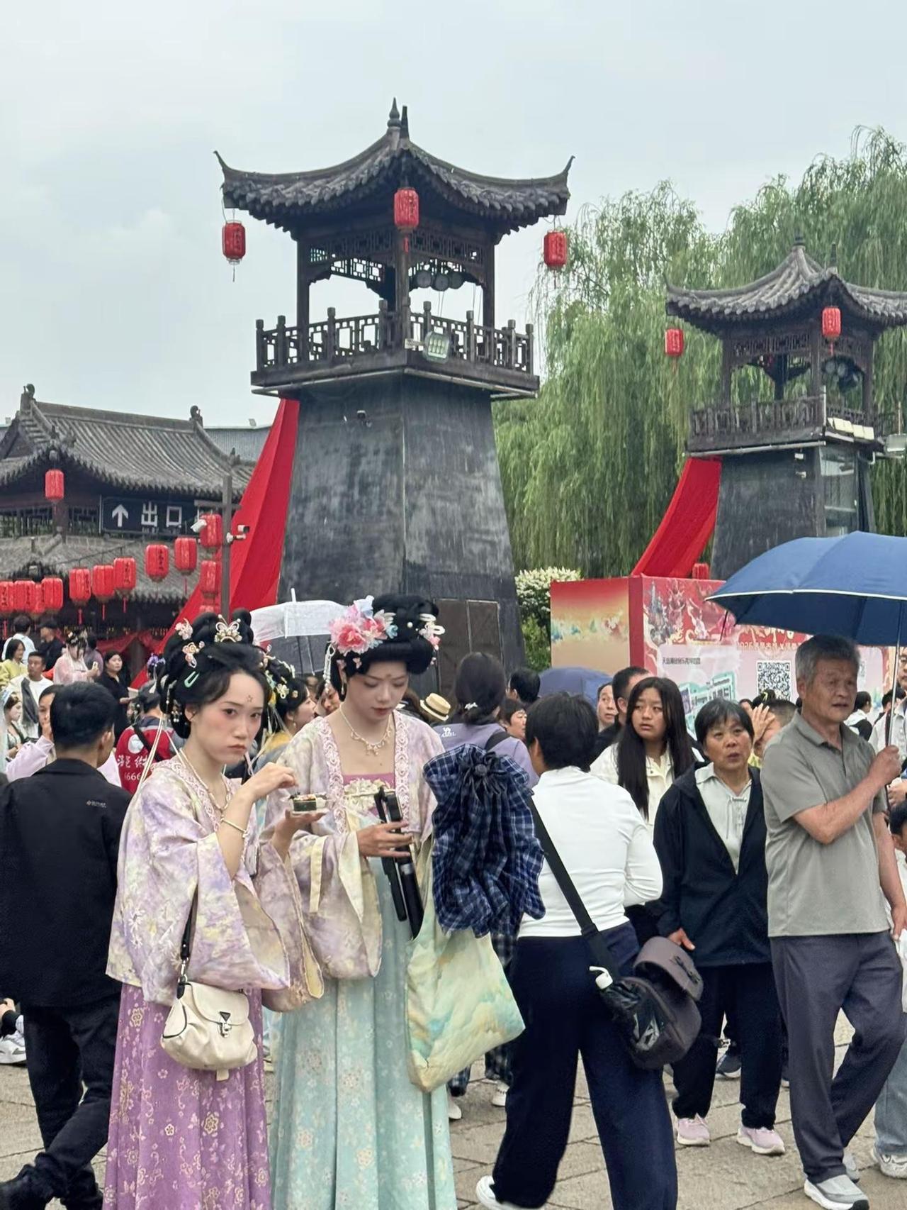 男人美起来，女人真的都羡慕，现在都流行这样了，最美姐妹👭