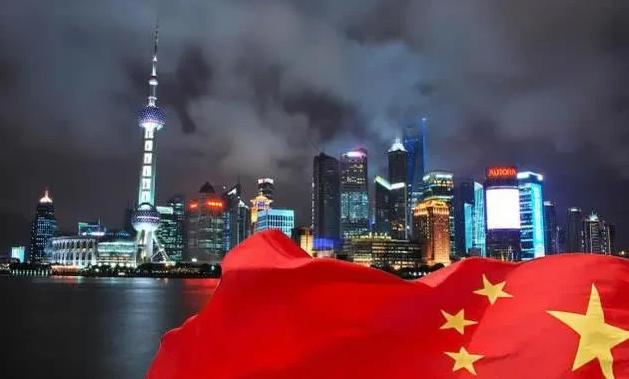 发现一个特别讽刺的规律：但凡中国科技有重大突破，快摸到美国霸权天花板了，第一批跳