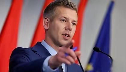 匈牙利新任总理毛焦尔一上台就语出惊人，直接放话：只要内塔尼亚胡踏入匈牙利境内，他