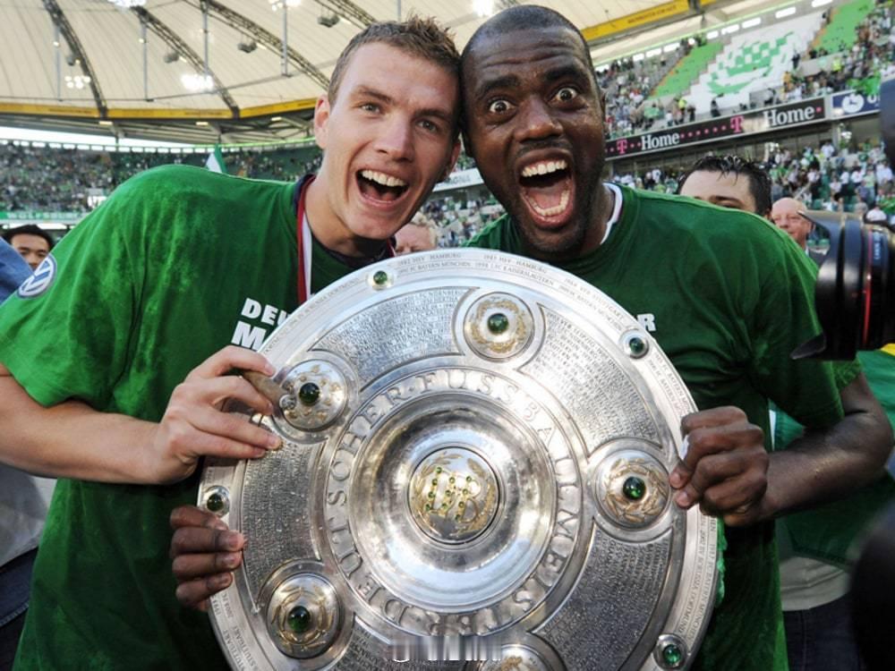 时隔长达15年后，前德甲射手王哲科在39岁（3月就满40岁）的“高龄”时重返德国