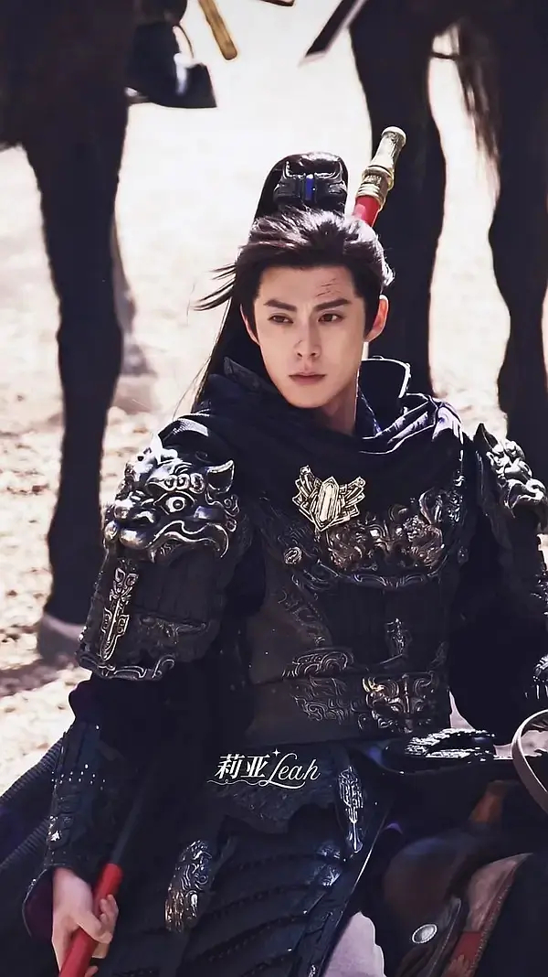 王鹤棣将门独后骑马路透 鲜衣怒马少年，立于万箭之下 ，吾虽死不悔，好有质感