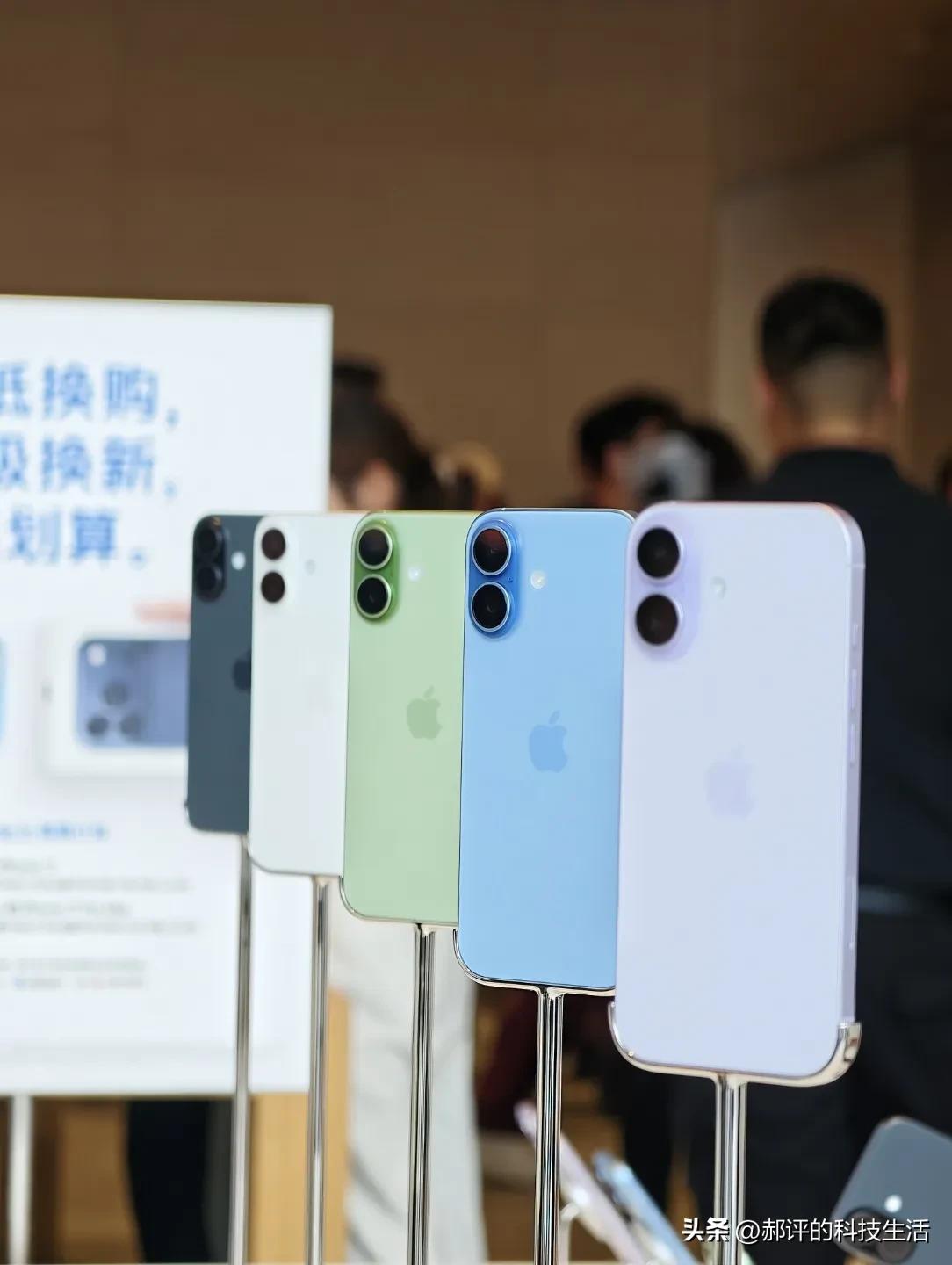 心态崩了，真的心态崩了
6月还4999的iPhone 17
现在5299都难抢到