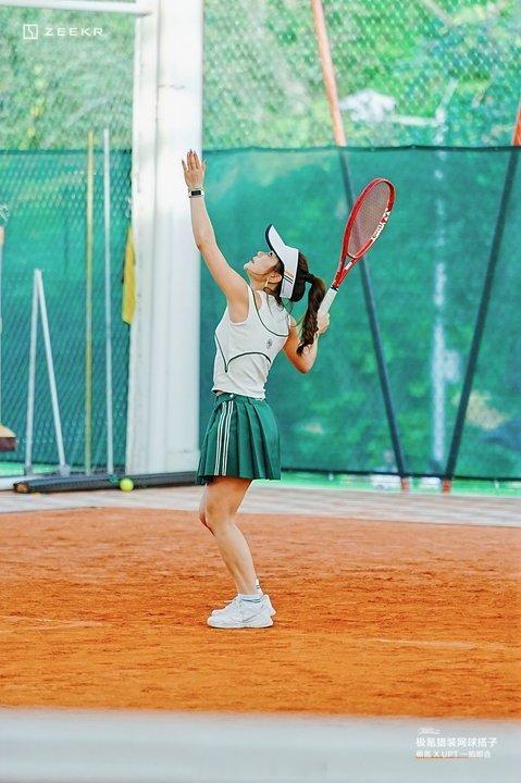 应该有20年+没打过🎾了，当年还是桑普拉斯，阿加西的年代今天托极氪汽车的福，再