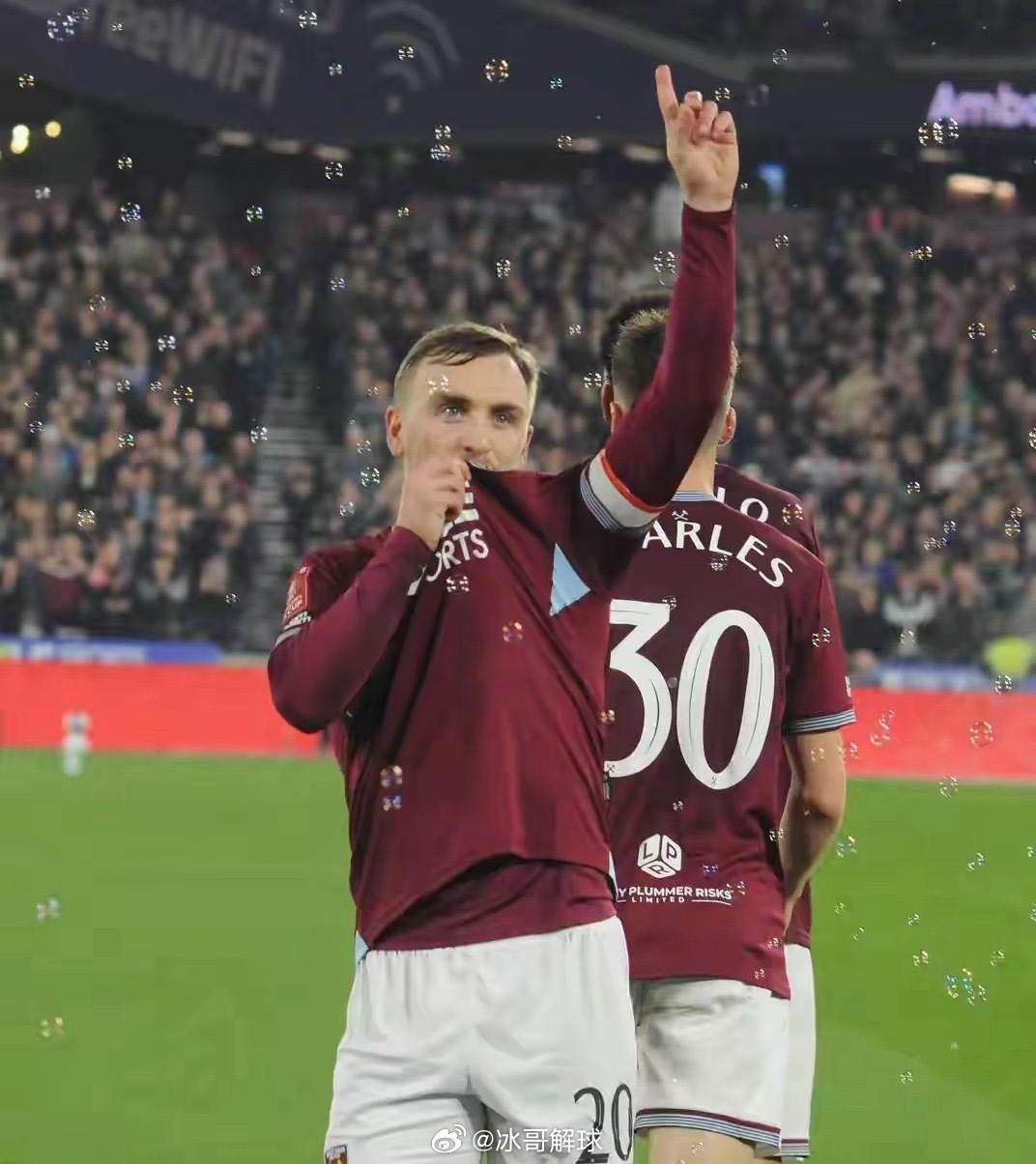 3月10日凌晨足总杯1/8决赛，西汉姆联与布伦特福德上演伦敦德比。常规时间与加时