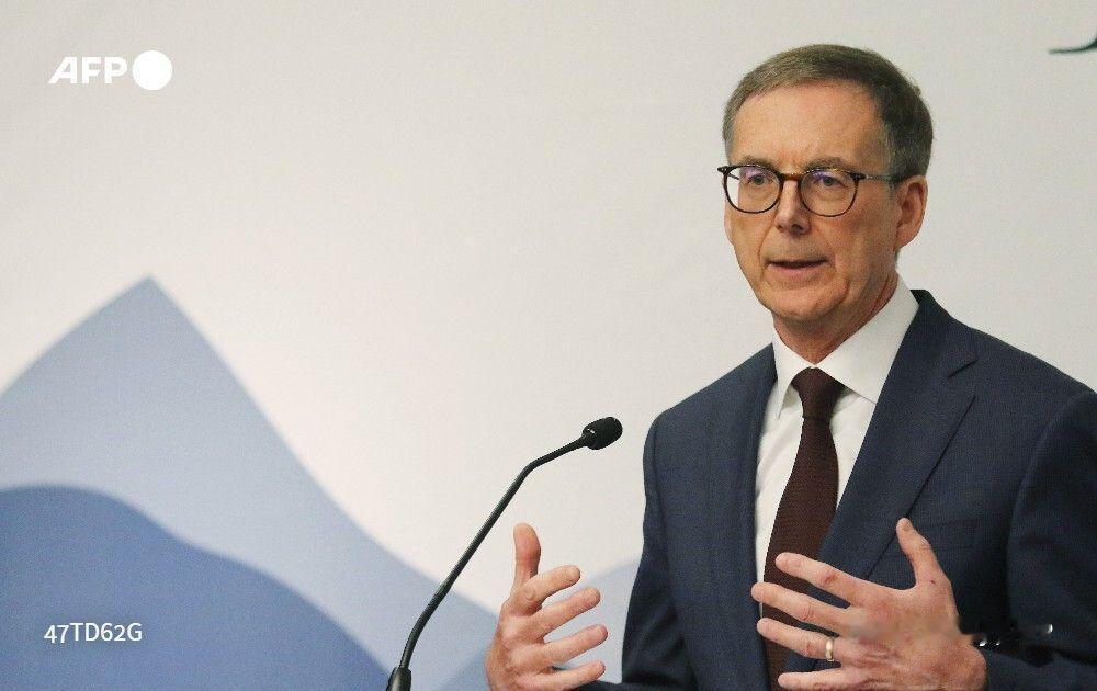 新闻快讯——加拿大央行行长表示，与美国之间基于规则的贸易时代已然结束。这一言论呼