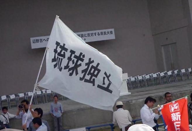 中方打出琉球这张牌，日本上下顿时哑巴了，高市政府根本不敢接招。
之前高市早苗老在