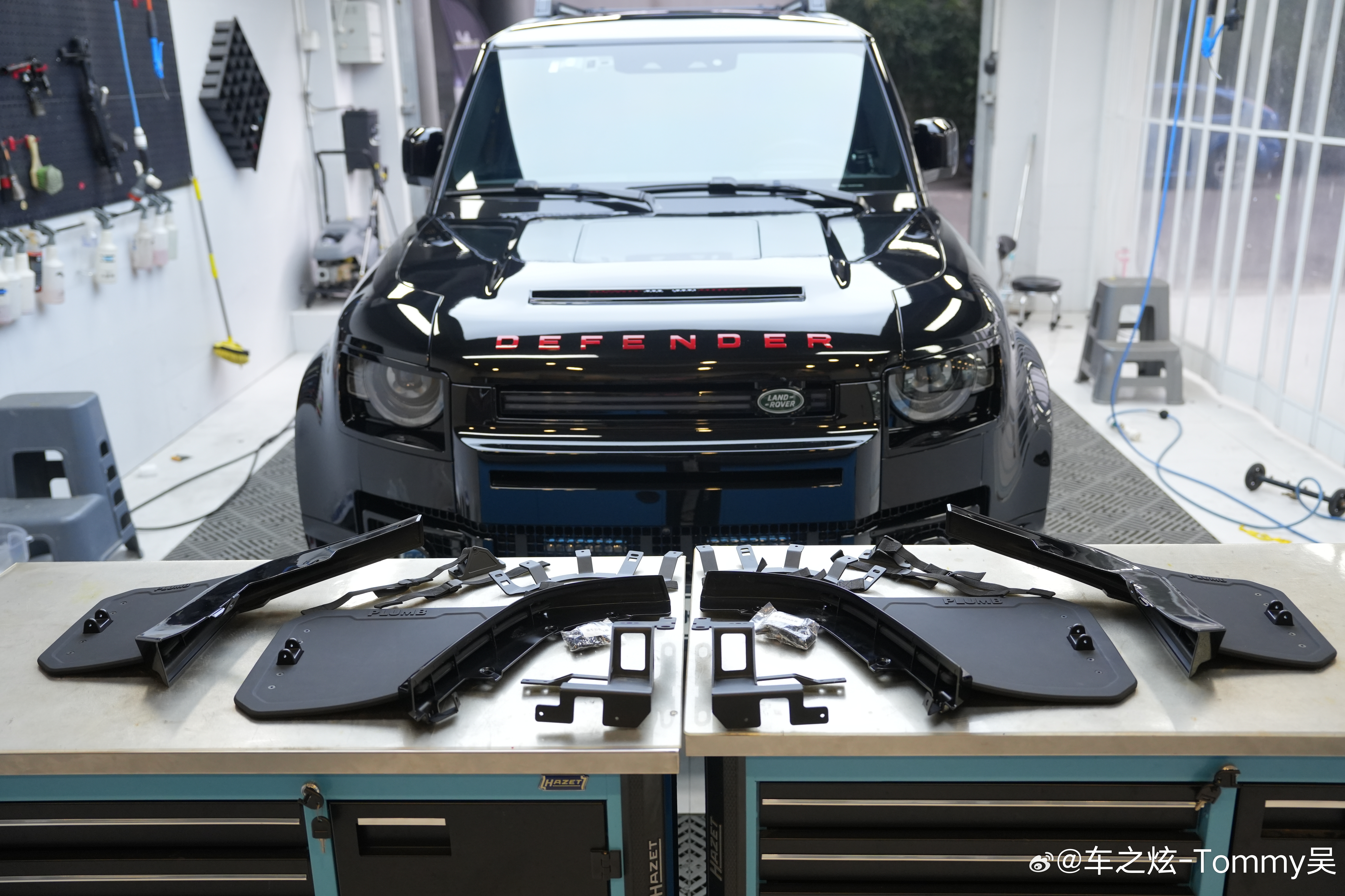路虎卫士改件 PLUMB“M-one”挡泥板升级套件完工 可调拉紧带设计 无论在