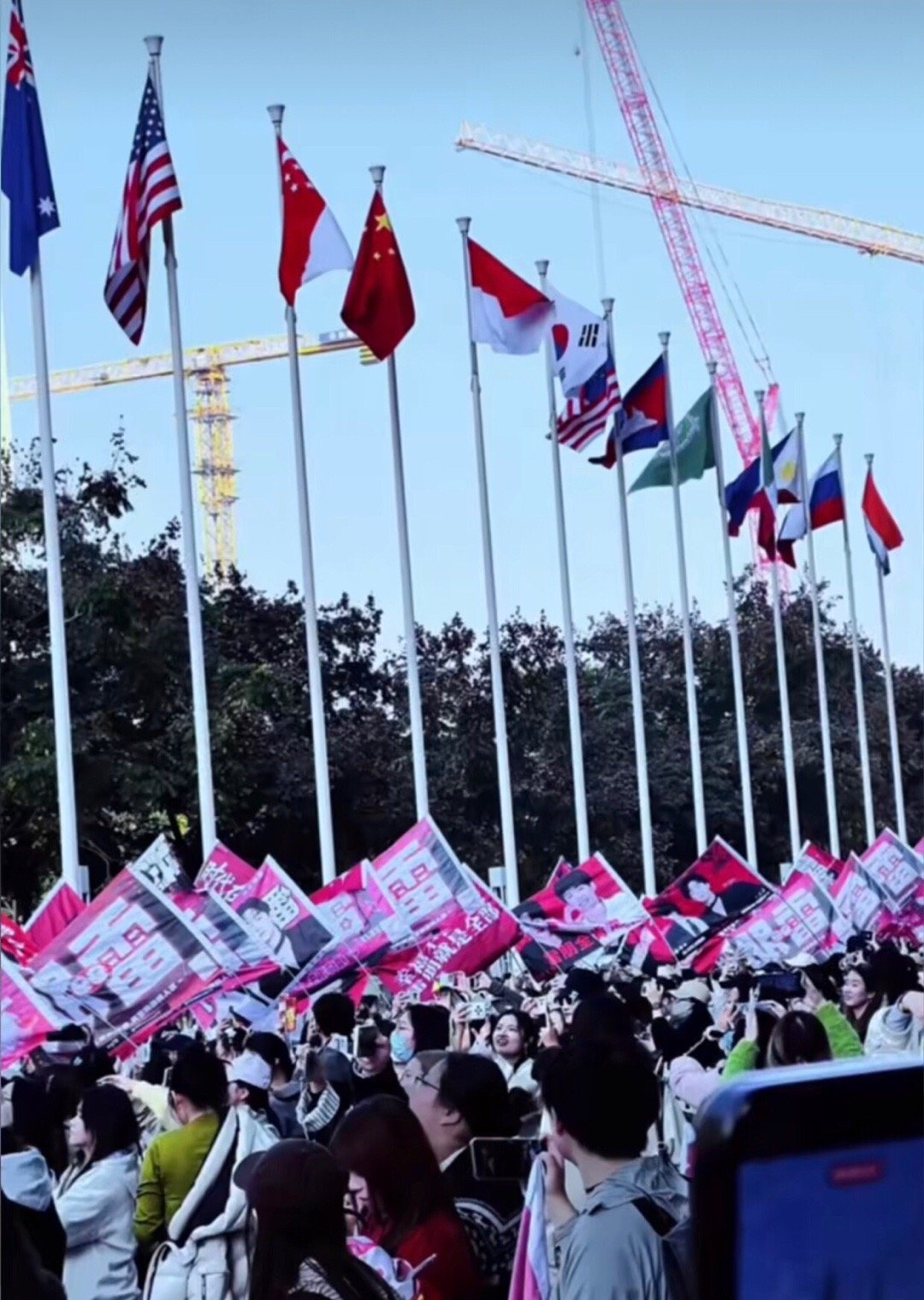 现在的cpf好可怕，怎么都不圈地自萌了！ 