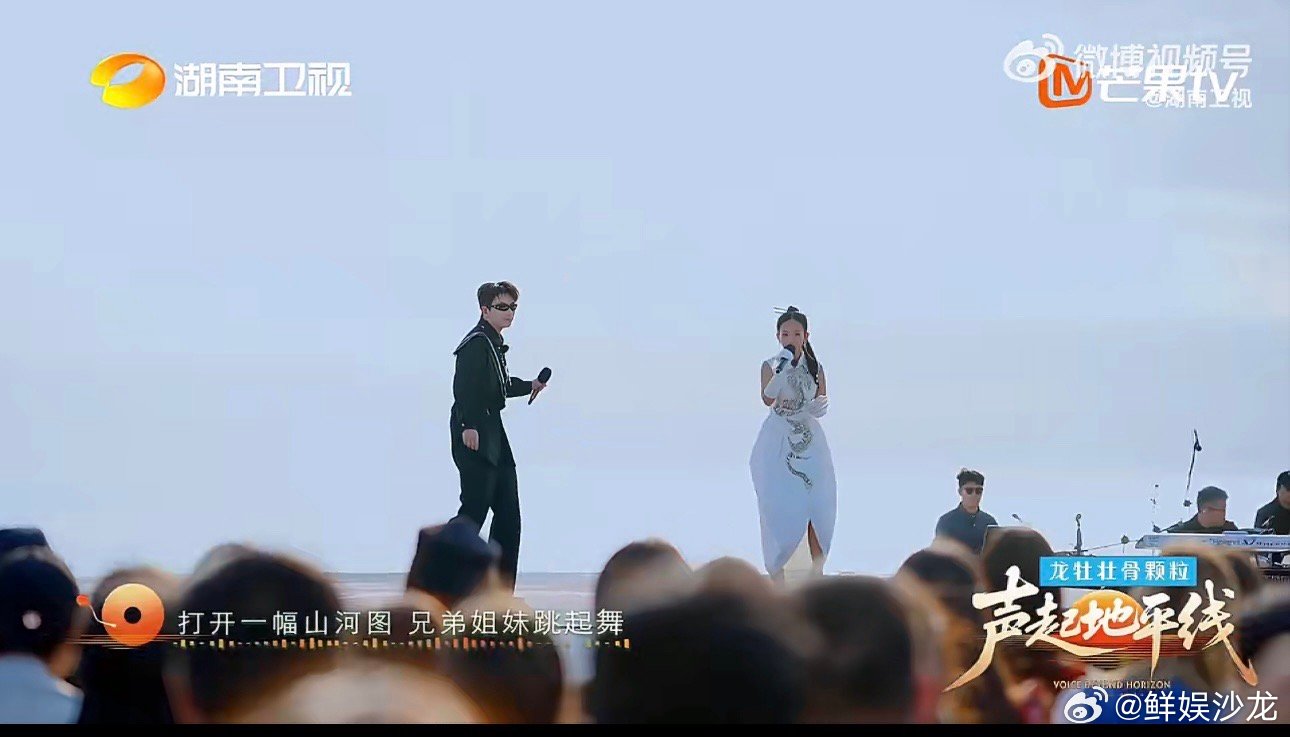 谁懂啊！两位女生同框合唱，每一帧都像在看音乐剧大片起猛了误入双女主音乐剧现场了神