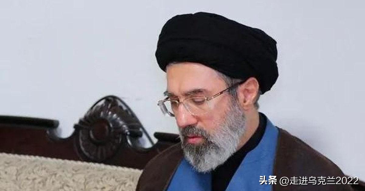 伊朗选出了新领导人，莫吉塔布·哈梅内伊


伊朗议会选举前最高领袖哈梅内伊之子穆