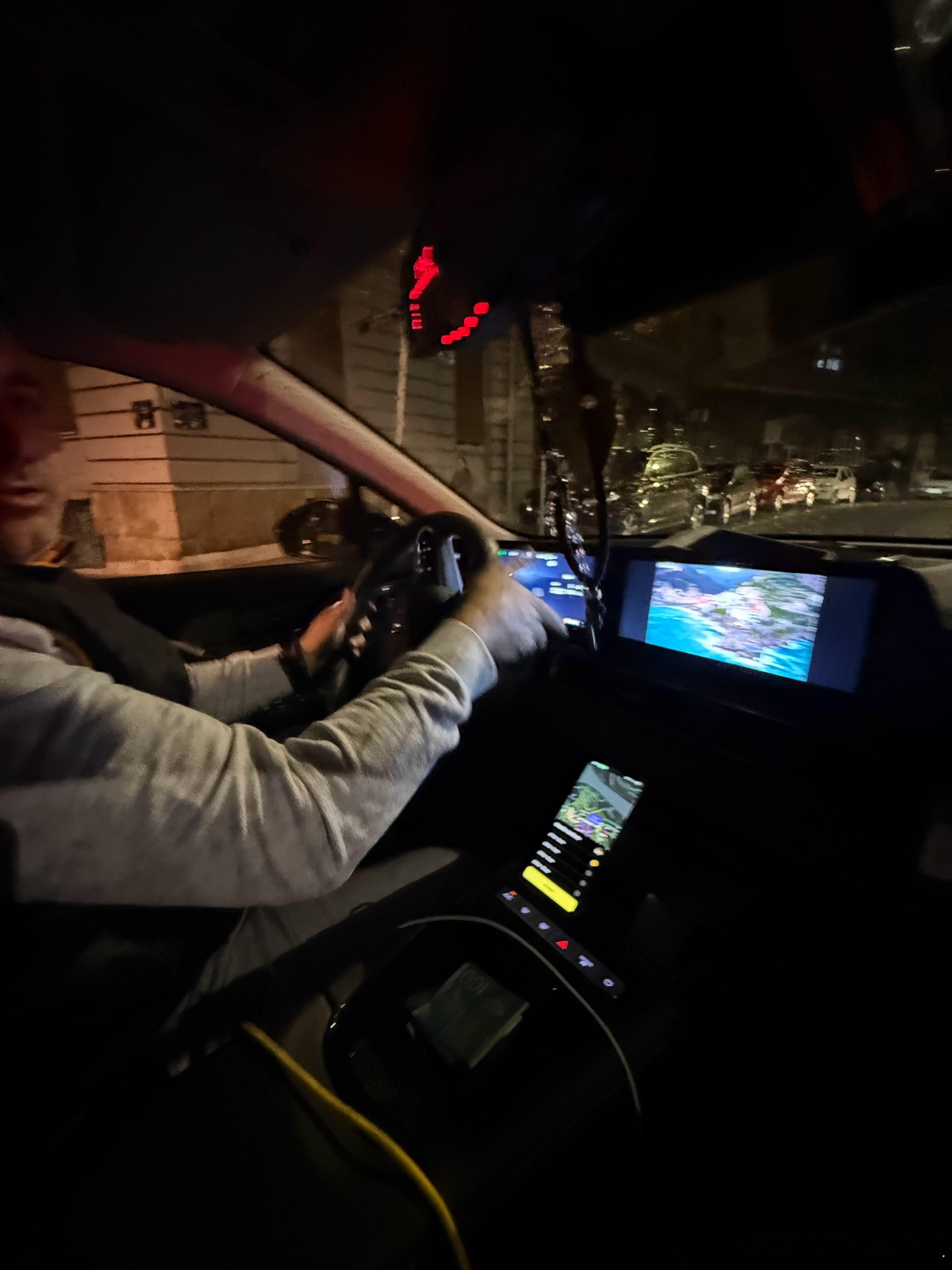 来东欧打出租车第一次遇见中国车[doge] 海外还得看大奇瑞 ​​​