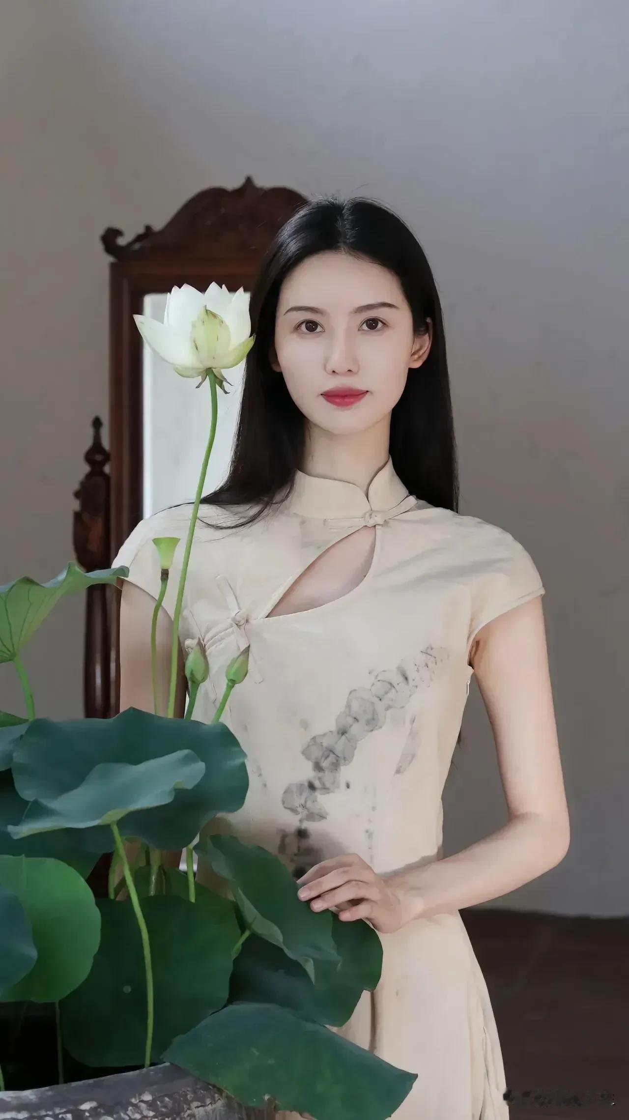 老人言：
1、人生四不笑：
不笑天灾、不笑人祸，不笑疾病、不笑残疾。 
2、人生