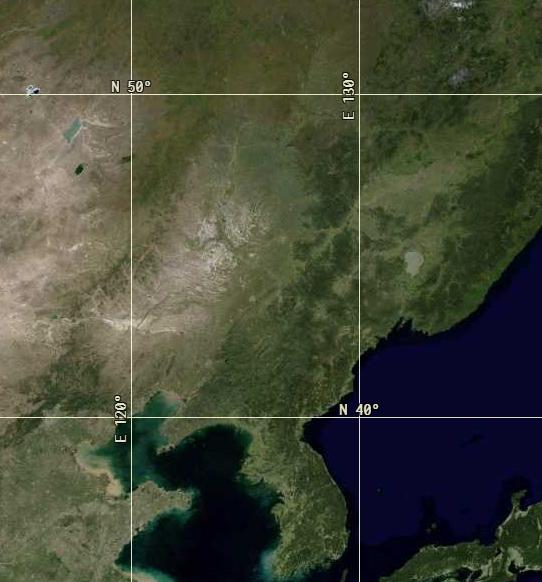 一个模糊的记忆：冬天的雪地里，两个小男孩拉着一个小箱子，在村里来回叫喊，“雪糕，